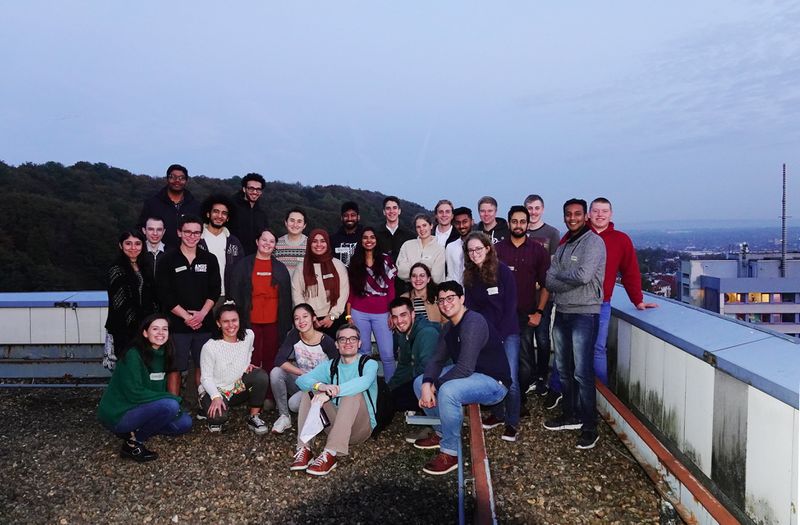 Datei:NER 19W Gruppenbild.jpg
