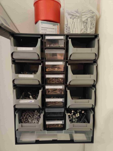Datei:Kleinteilsammelbox.jpg