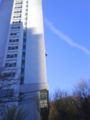 Korb am Haus (Ansicht von der Seite)